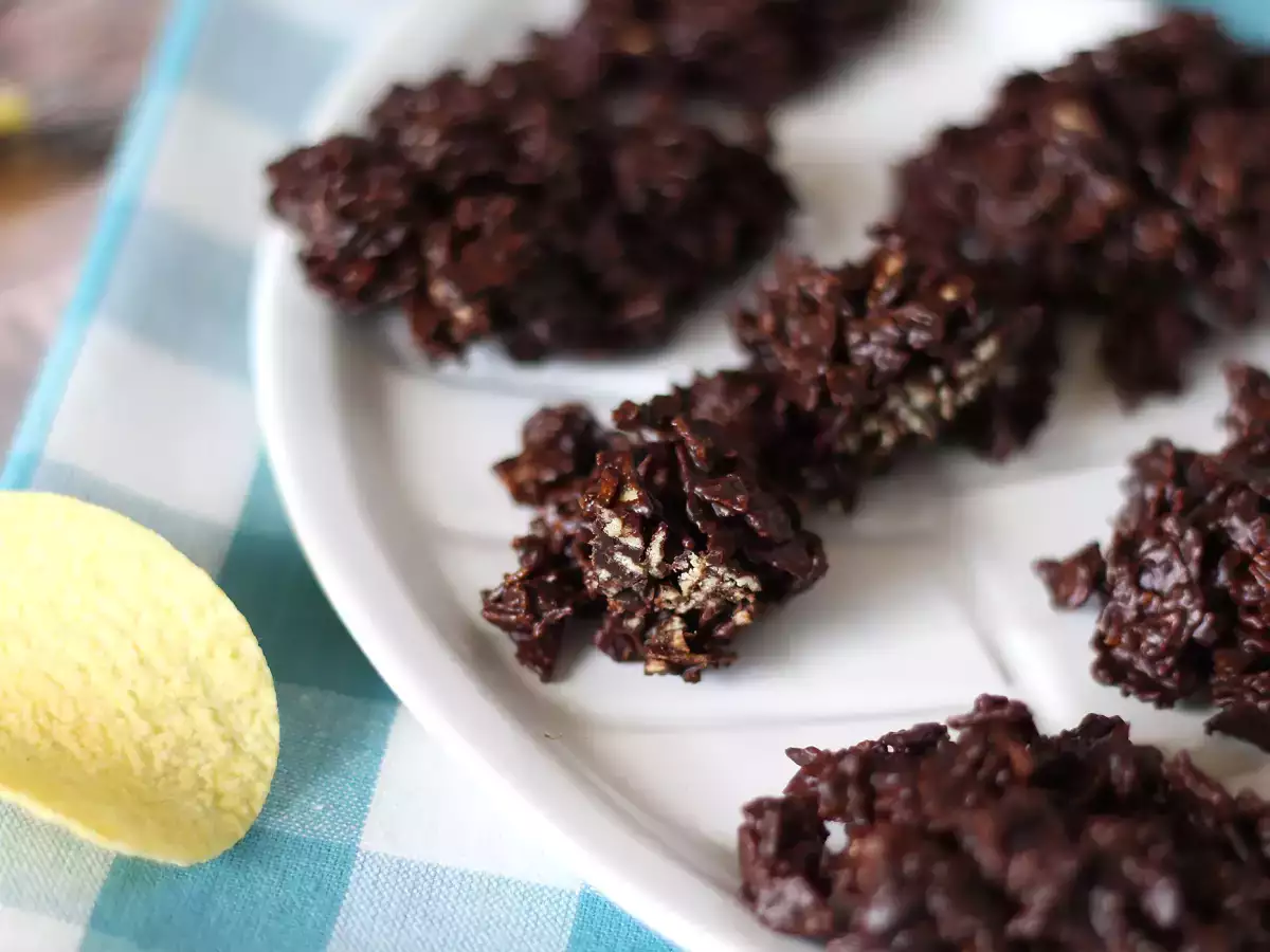 Čokoládové bonbóny Pringles v pískových růžích - foto 4