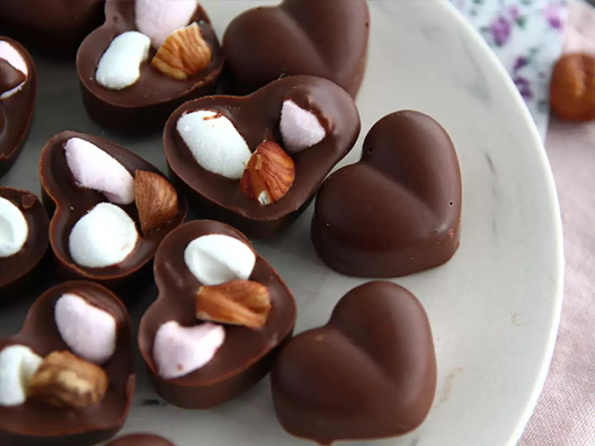 Čokoládové bonbony s marshmallows a lískovými oříšky - foto 2