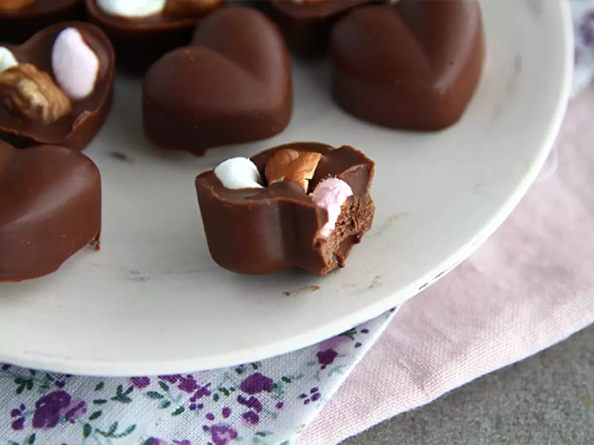 Čokoládové bonbony s marshmallows a lískovými oříšky - foto 4