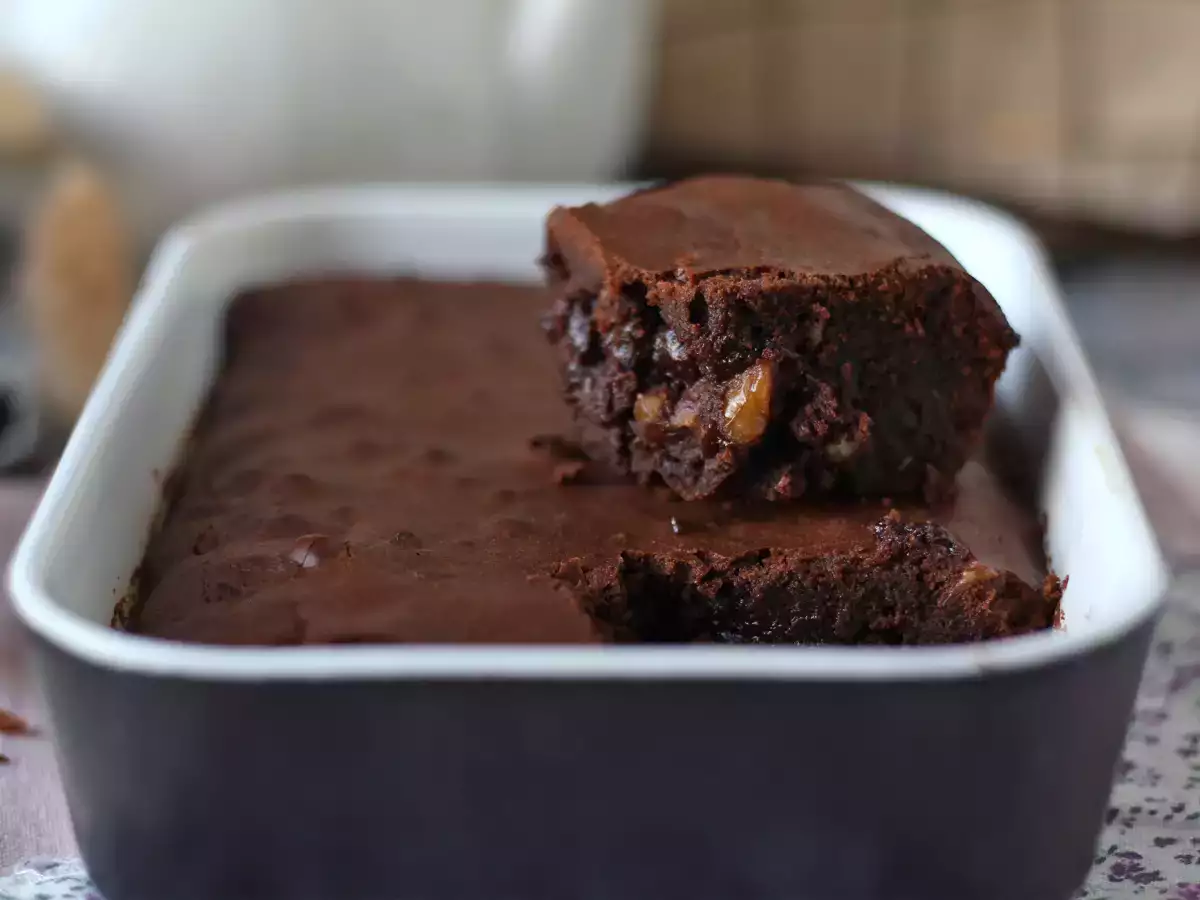 Čokoládové brownies s vlašskými ořechy v horkovzdušné fritéze Air Fryer - foto 5