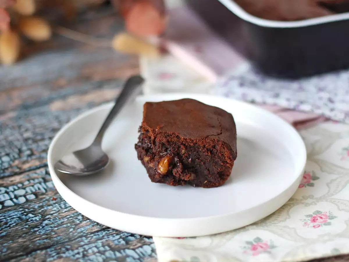 Čokoládové brownies s vlašskými ořechy v horkovzdušné fritéze Air Fryer - foto 7