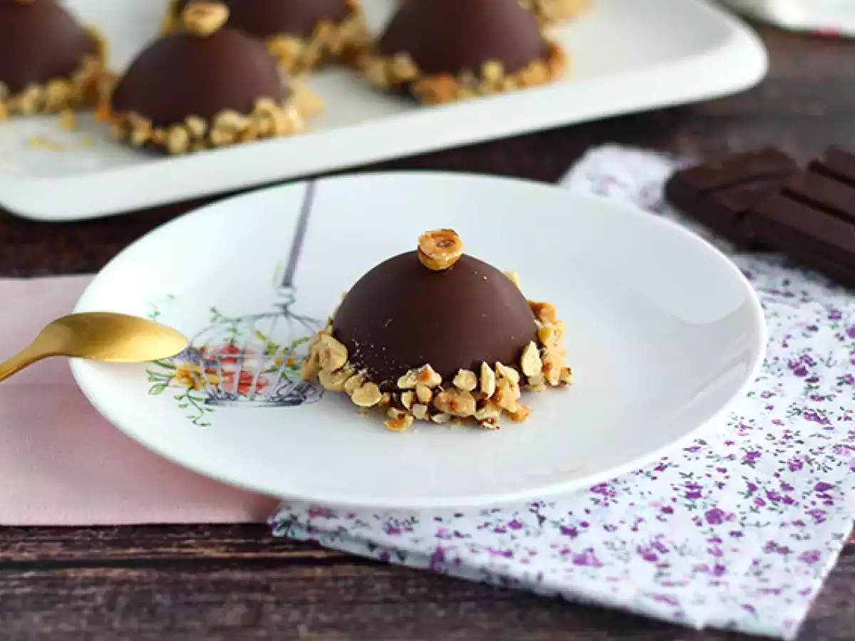 Čokoládové kopule ve stylu Ferrero Rocher