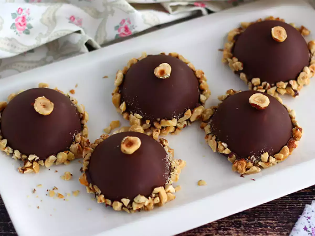 Čokoládové kopule ve stylu Ferrero Rocher - foto 2