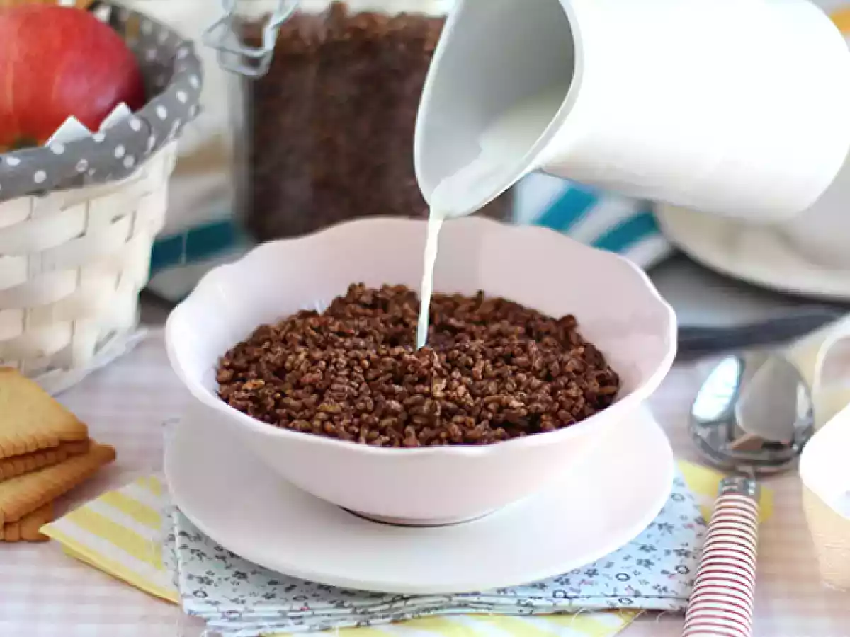 Čokoládové pufované rýžové cereálie. Coco pops