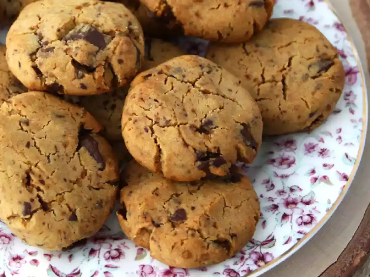 Čokoládové sušenky s kousky čokolády (veganské a bezlepkové) - foto 4
