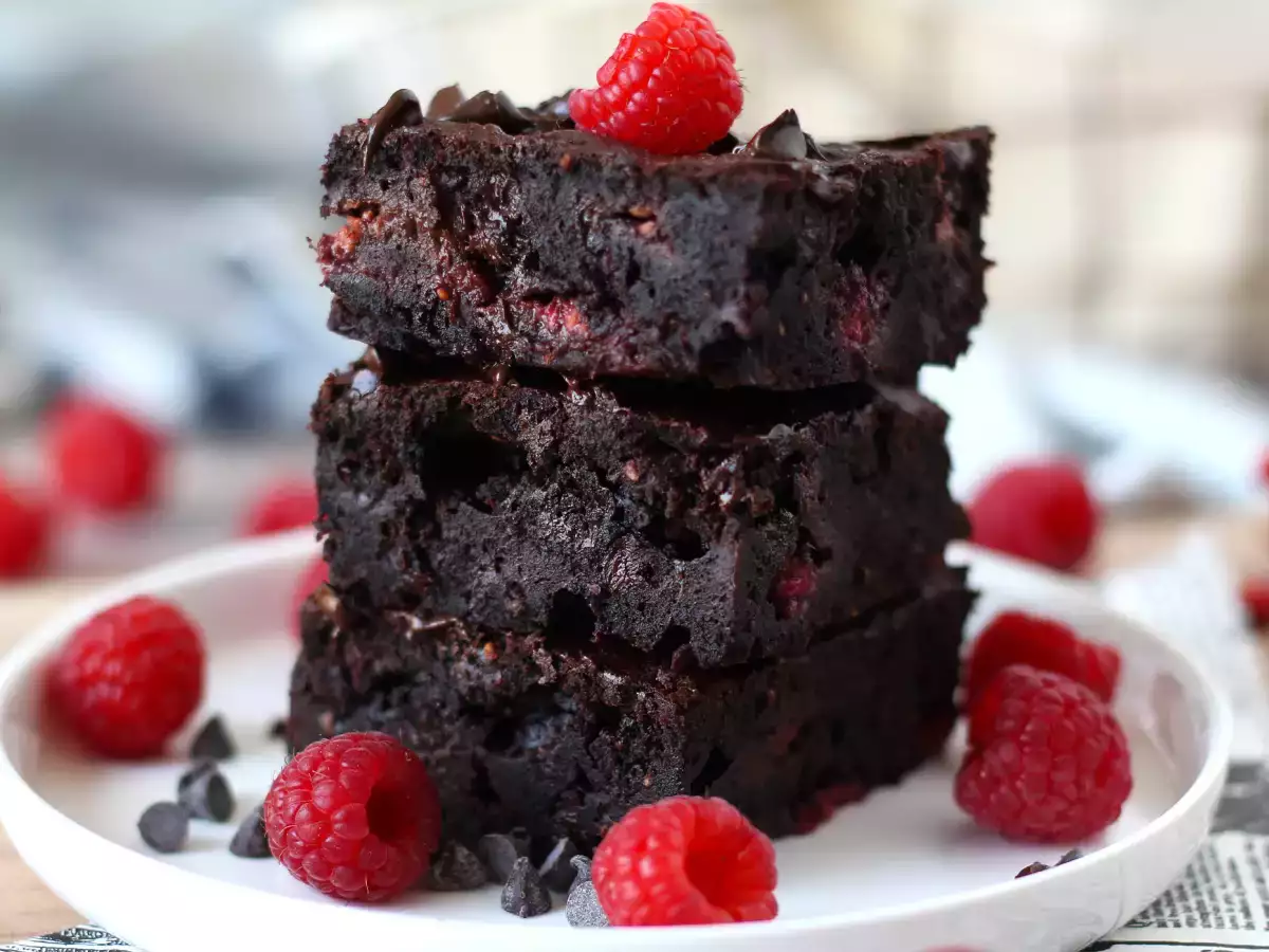 Čokoládovo-malinové brownie, čistý požitek! - foto 5
