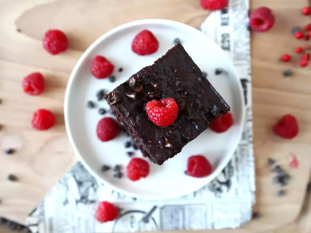 Čokoládovo-malinové brownie, čistý požitek! - foto 7