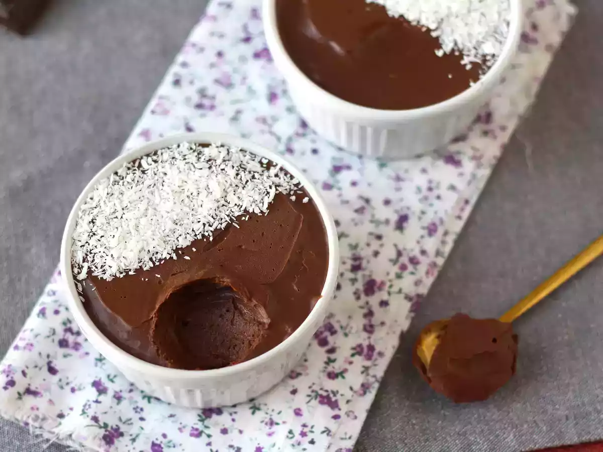 Čokoládový dezert se pouze 2 ingrediencemi! - foto 6