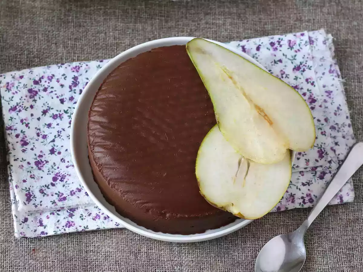 Čokoládový hruškový fondán: super snadný dezert s pouhými 2 ingrediencemi! - foto 6