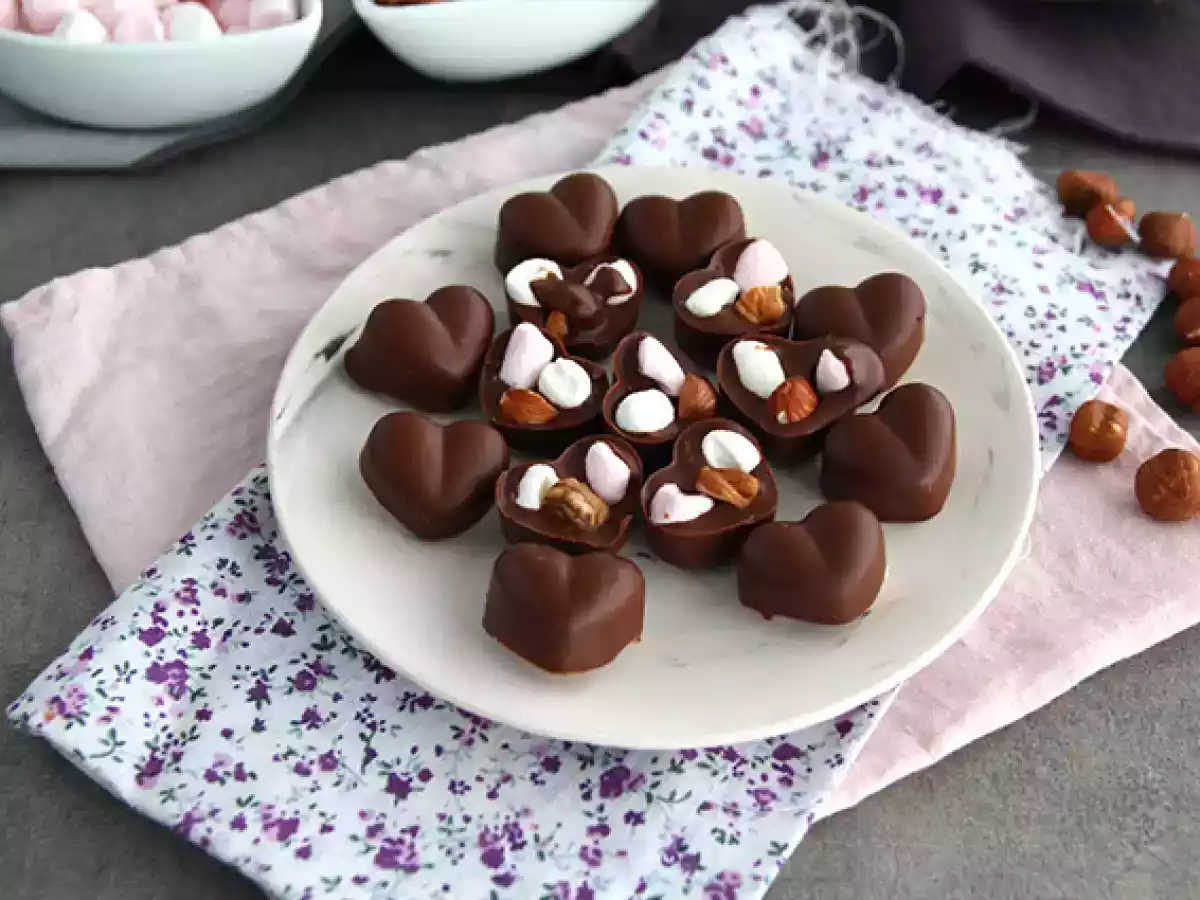 Čokolády s marshmallow a lískovými oříšky