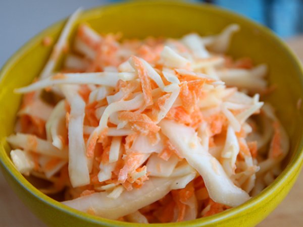 Coleslaw (salát ze zelí a mrkve v americkém stylu) - foto 3