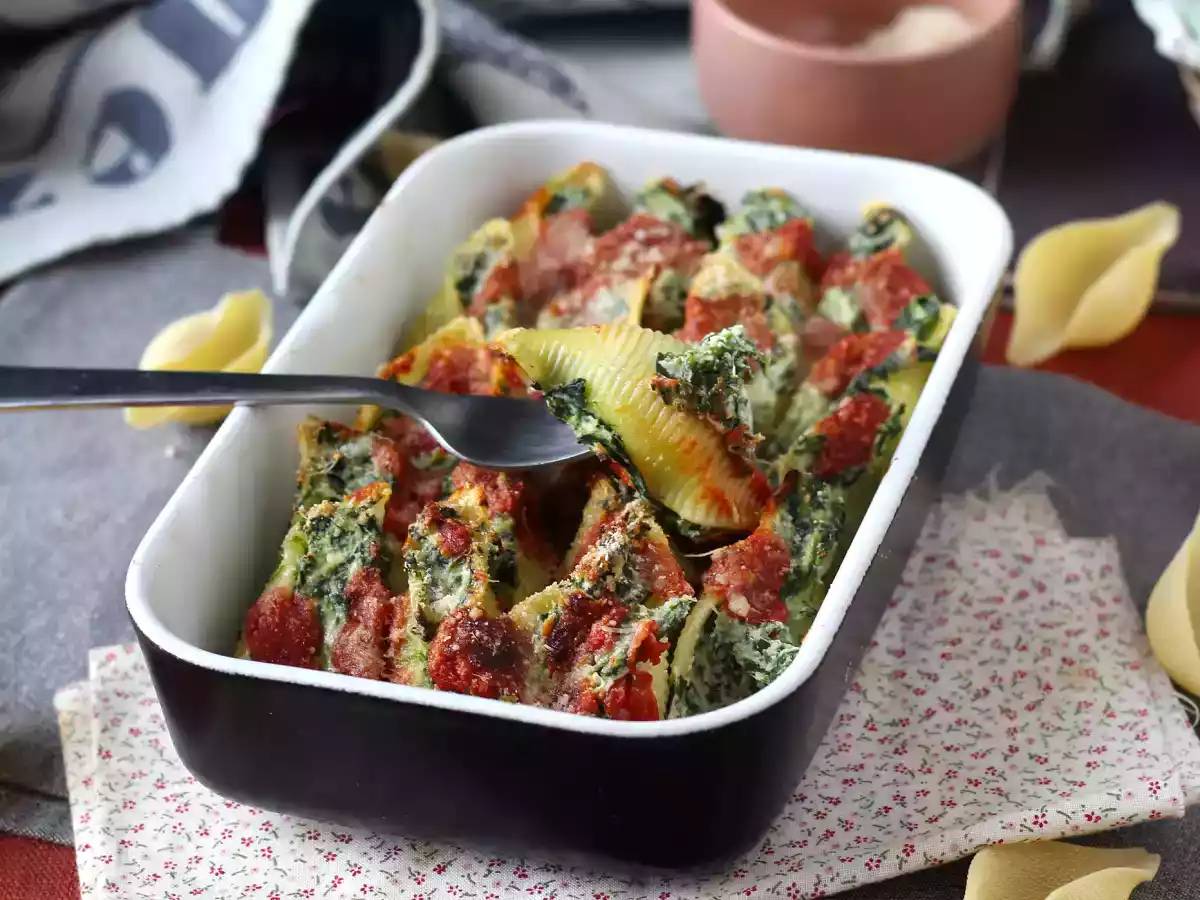 Conchiglioni plněné ricottou a špenátem: neodolatelné zapečené vegetariánské jídlo - foto 7
