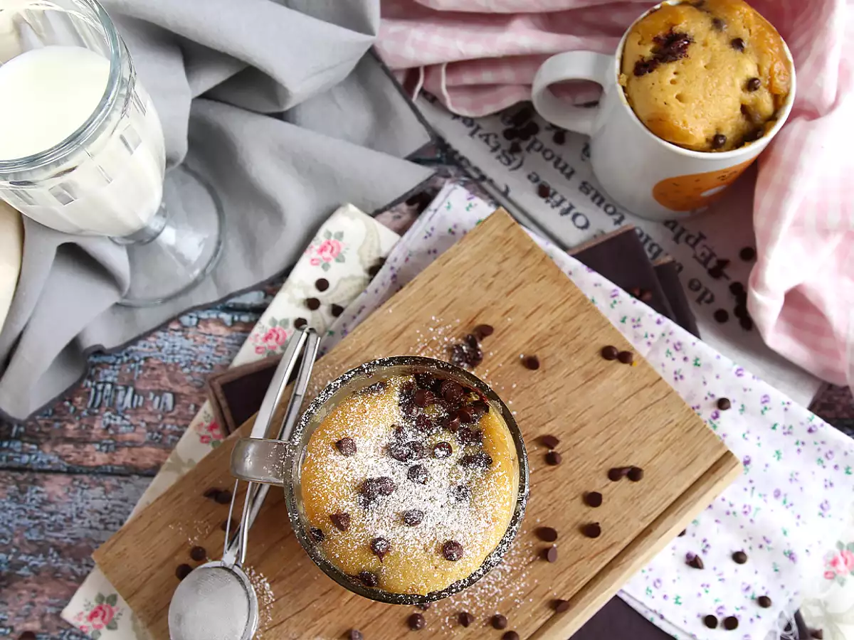 Cookie mug cake – hrníčkový dort s kousky čokolády - foto 7