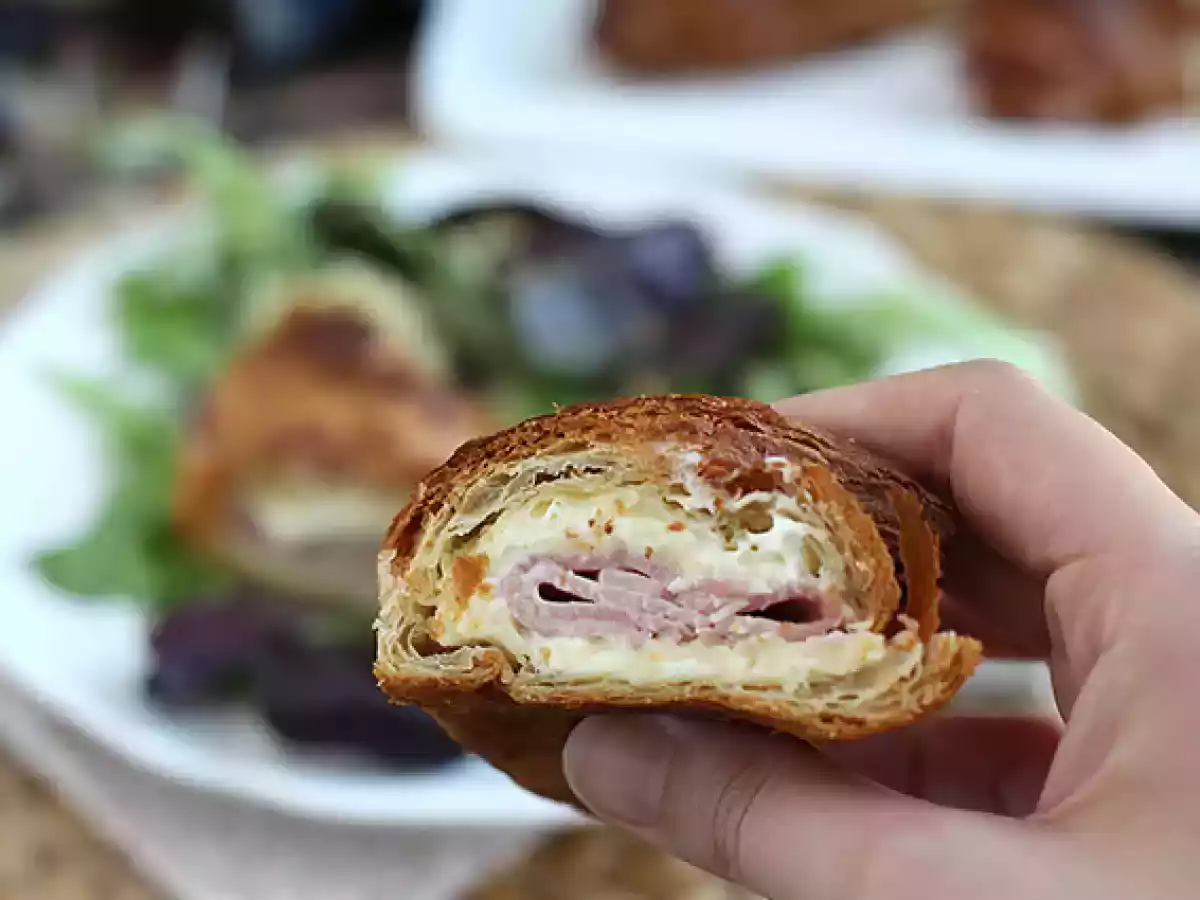Croissanty se šunkou a sýrem - foto 4