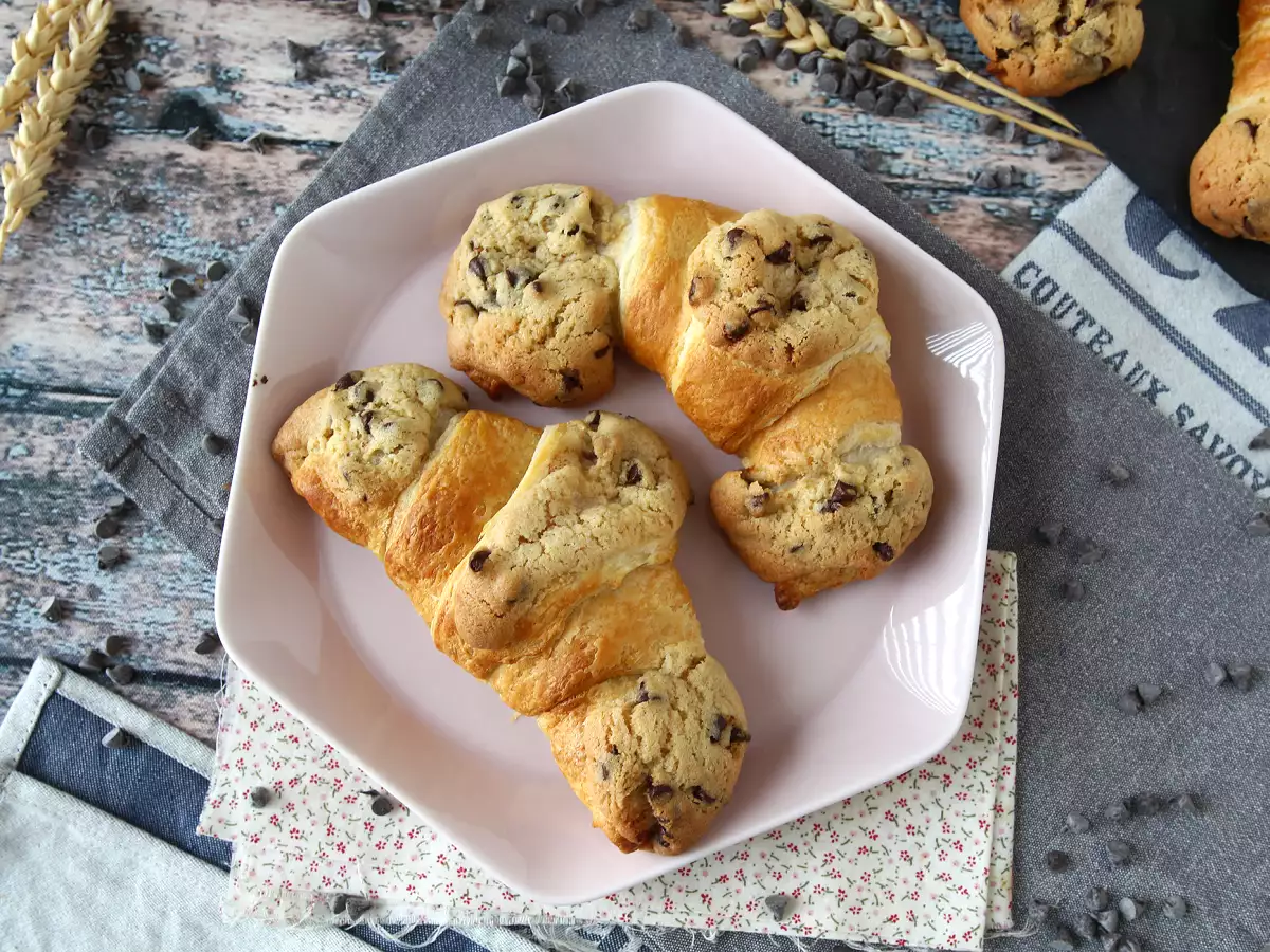 Crookies: snadný a neodolatelný dezert z croissantu a sušenek - foto 5