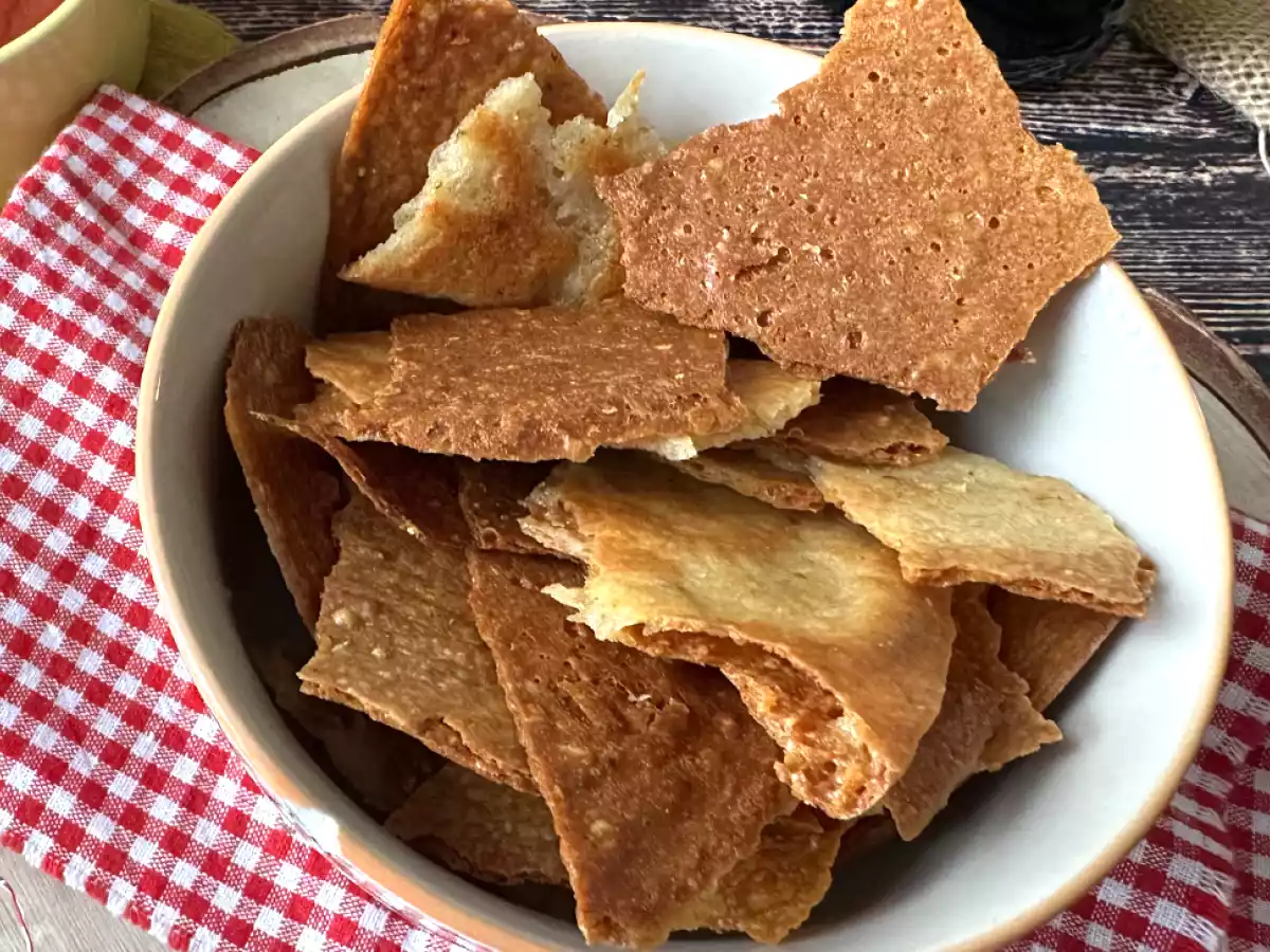 Crostini, předkrm s křupavým parmazánem - foto 2