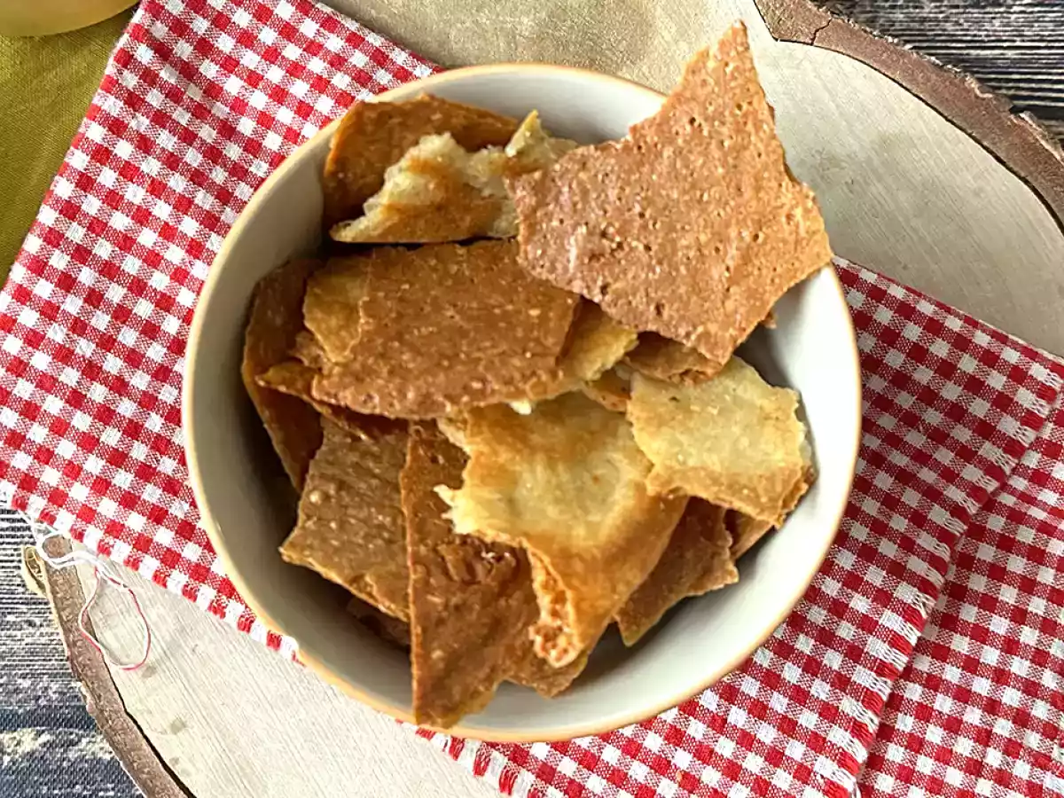 Crostini, předkrm s křupavým parmazánem - foto 5