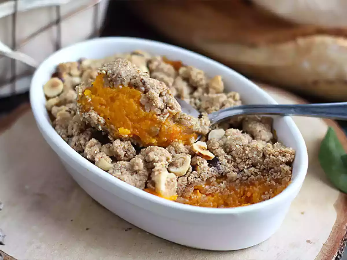 Crumble s máslovou dýní a lískovými oříšky - foto 4