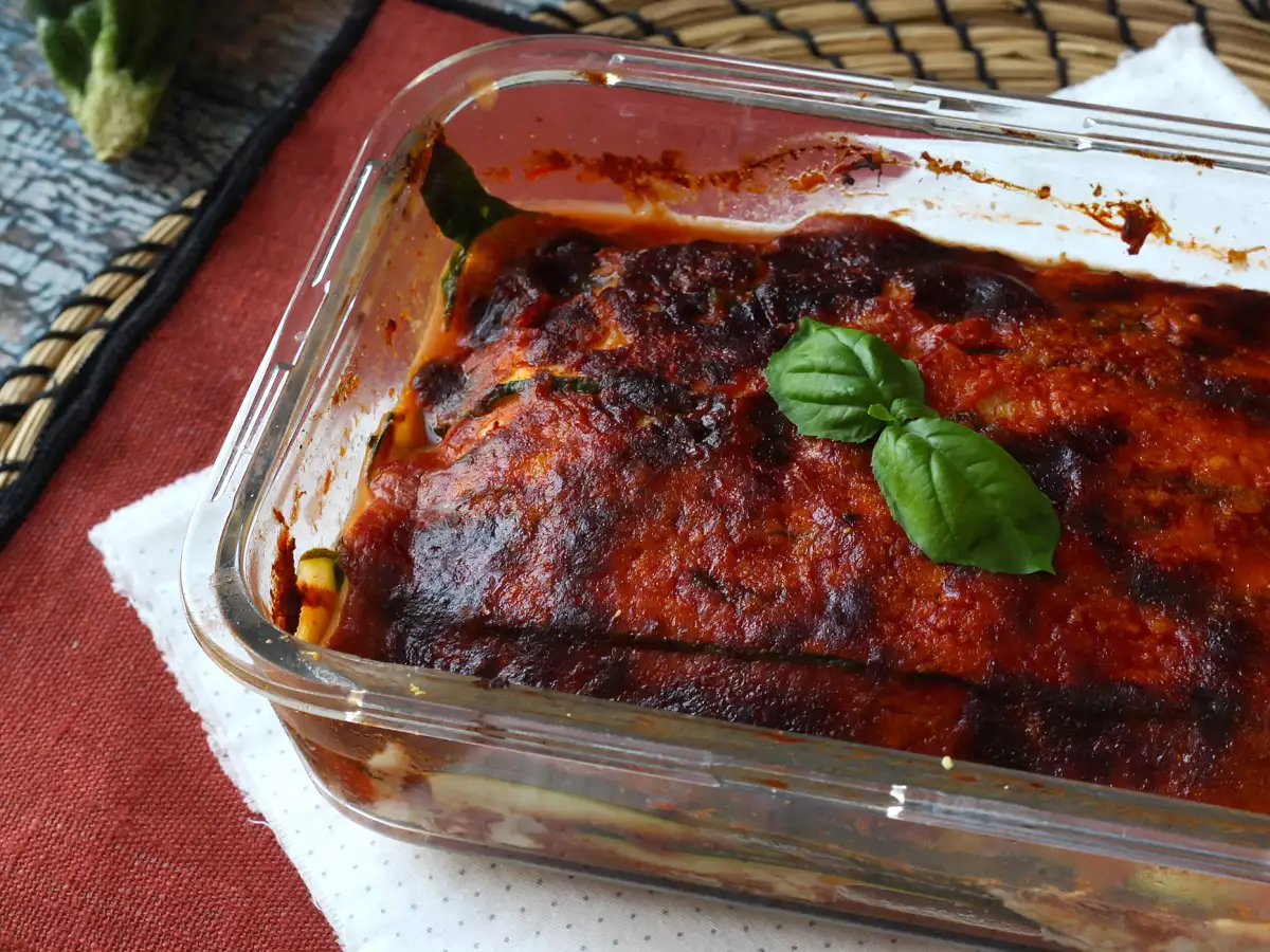 Cuketová parmigiana v horkovzdušné fritéze: rychlá, lehká a křupavá
