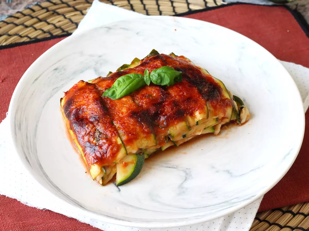 Cuketová parmigiana v horkovzdušné fritéze: rychlá, lehká a křupavá - foto 4