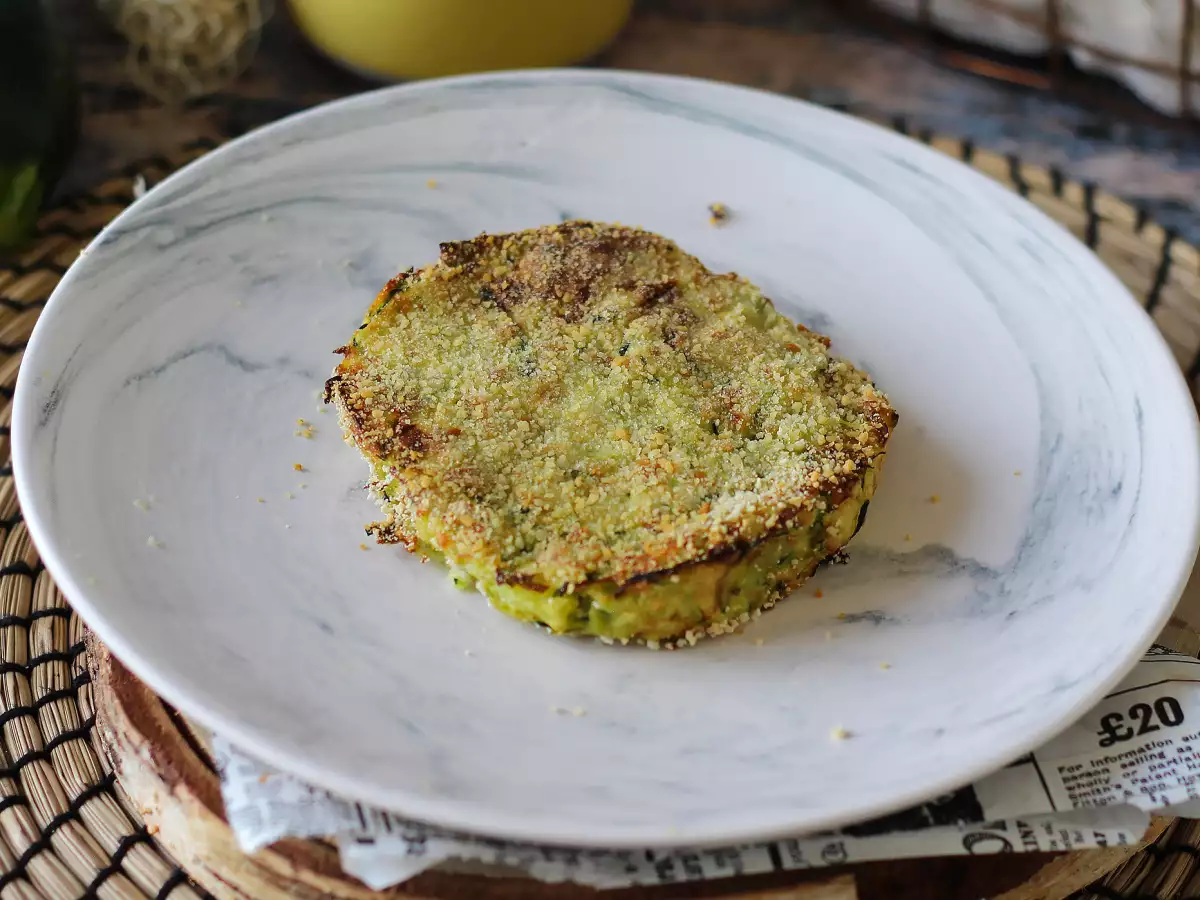 Cuketovo-bramborové burgery v horkovzdušné fritéze