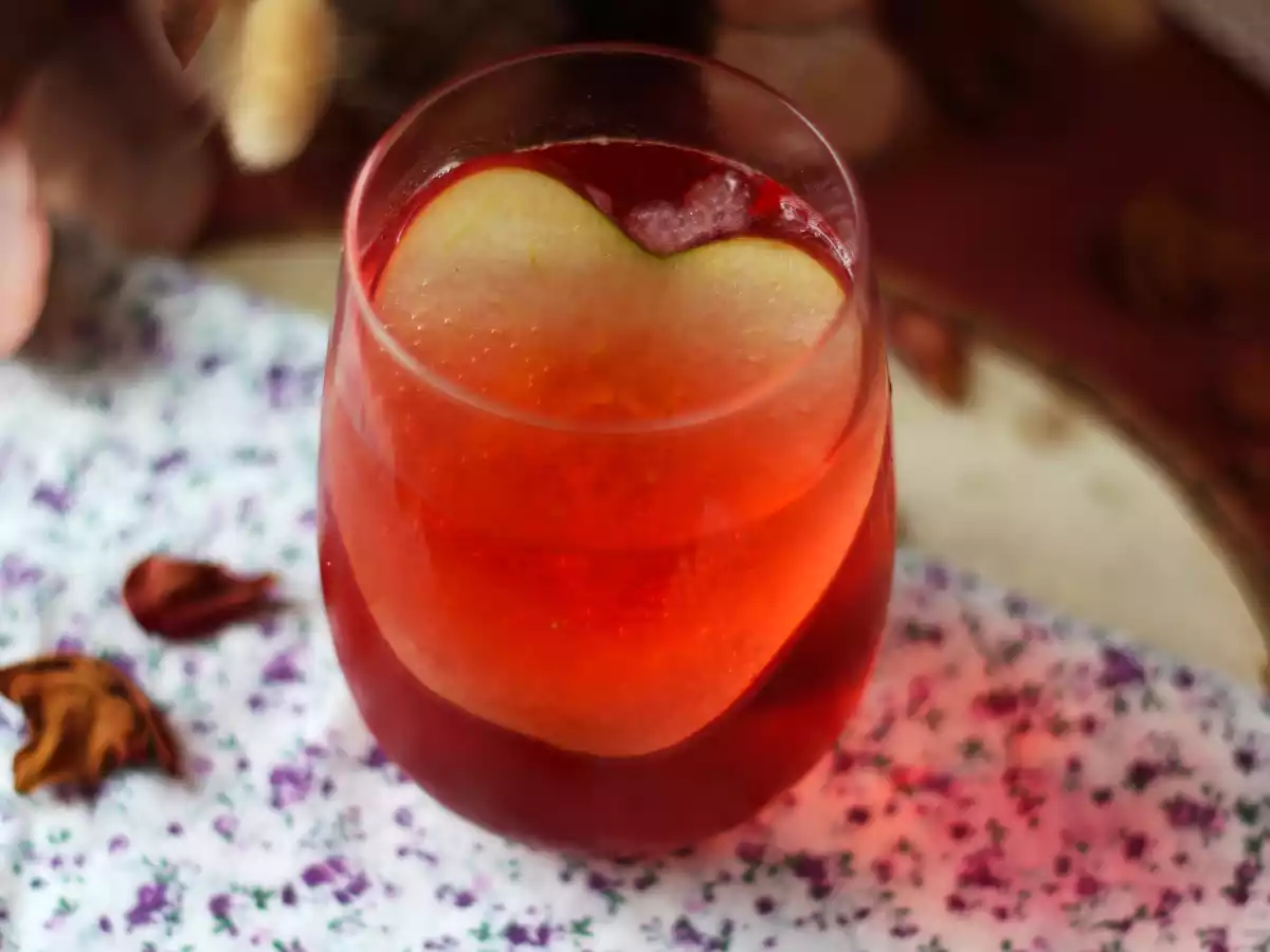 Dokonalý koktejl na Valentýna, brusinkový spritz! - foto 6