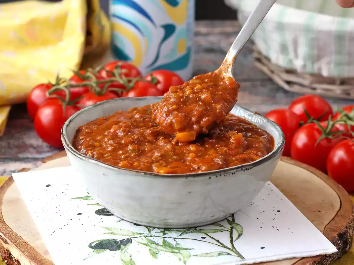 Domácí boloňská omáčka - ragù alla bolognese