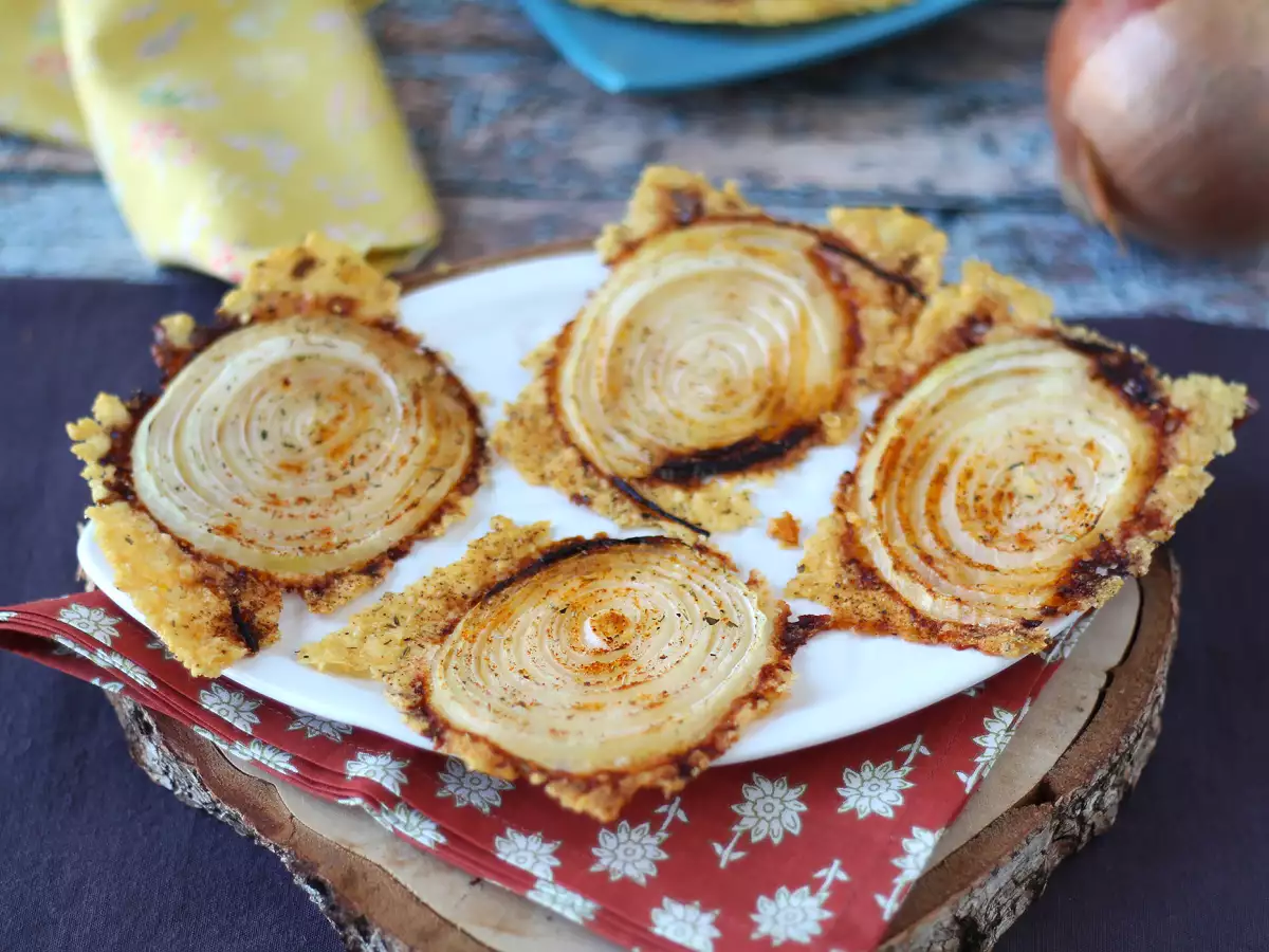 Domácí cibulové chipsy s parmazánem: extra křupavé - foto 2