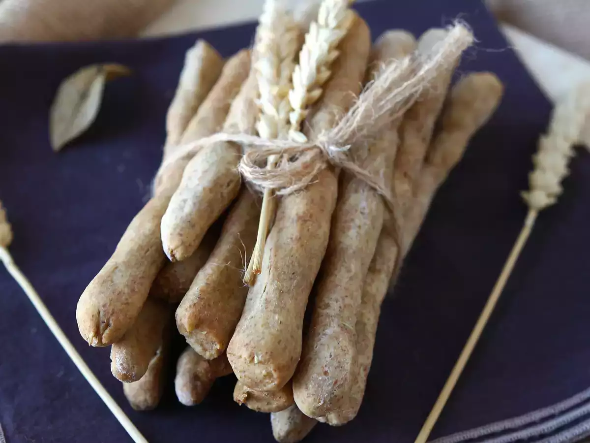 Domácí grissini s bylinkami v horkovzdušné fritéze - foto 3