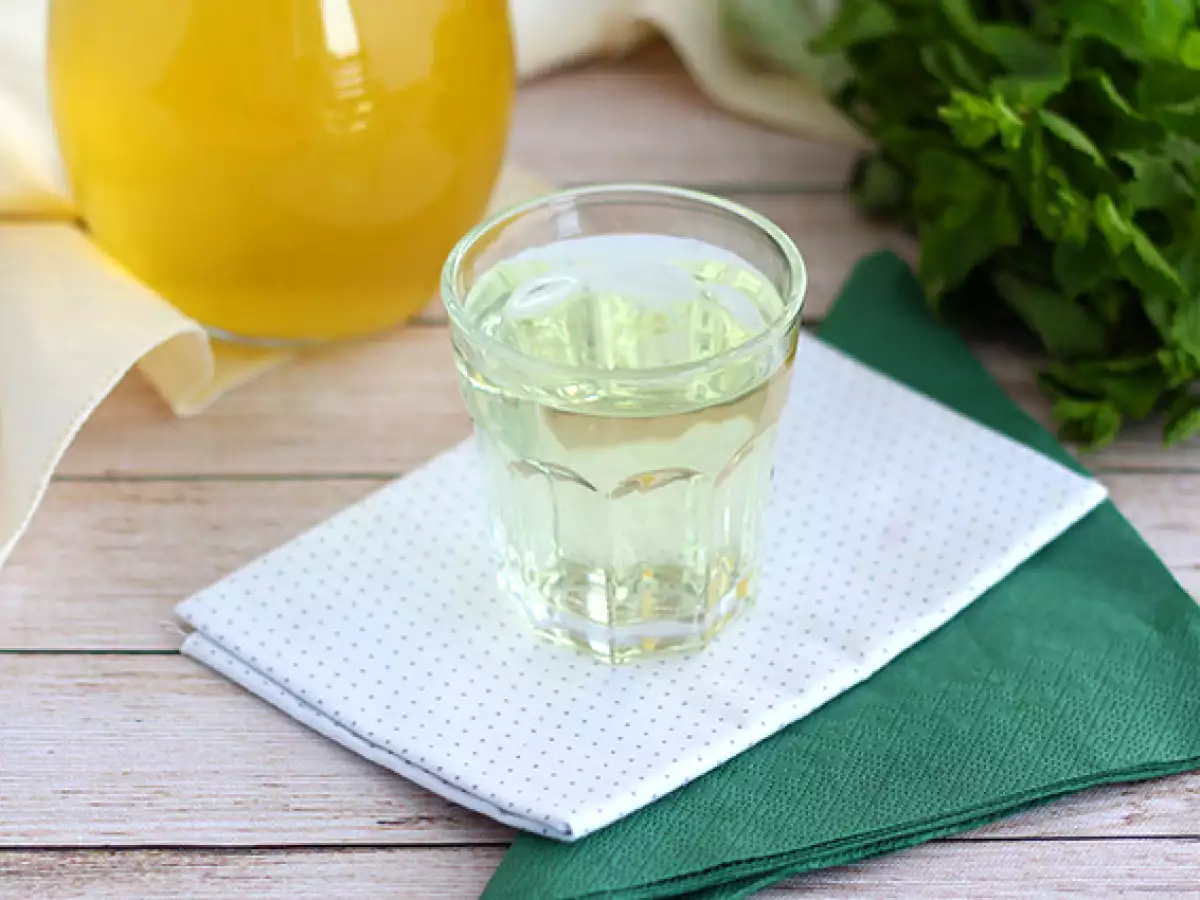 Domácí mátový sirup