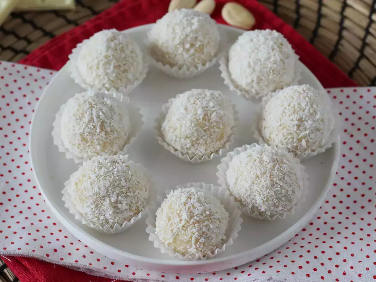 Domácí pralinky Raffaello z bílé čokolády - foto 2