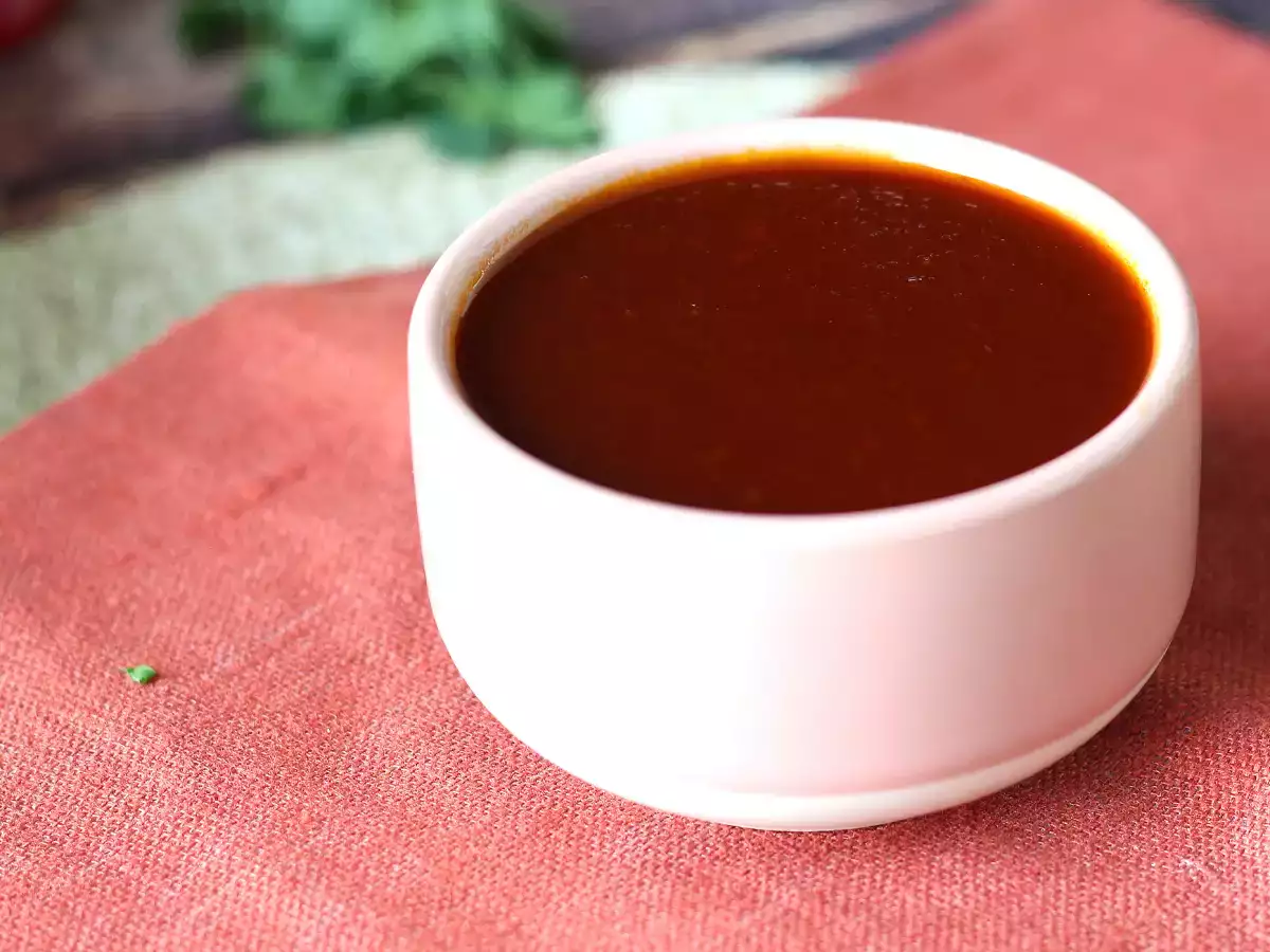 Domácí sladkokyselá omáčka ve stylu barbecue: snadný recept, hotový během chvilky - foto 3