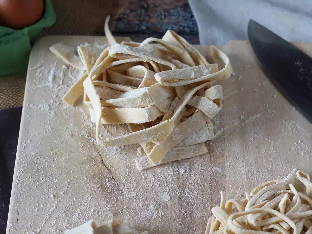 Domácí tagliatelle: postup vysvětlený krok za krokem - foto 5