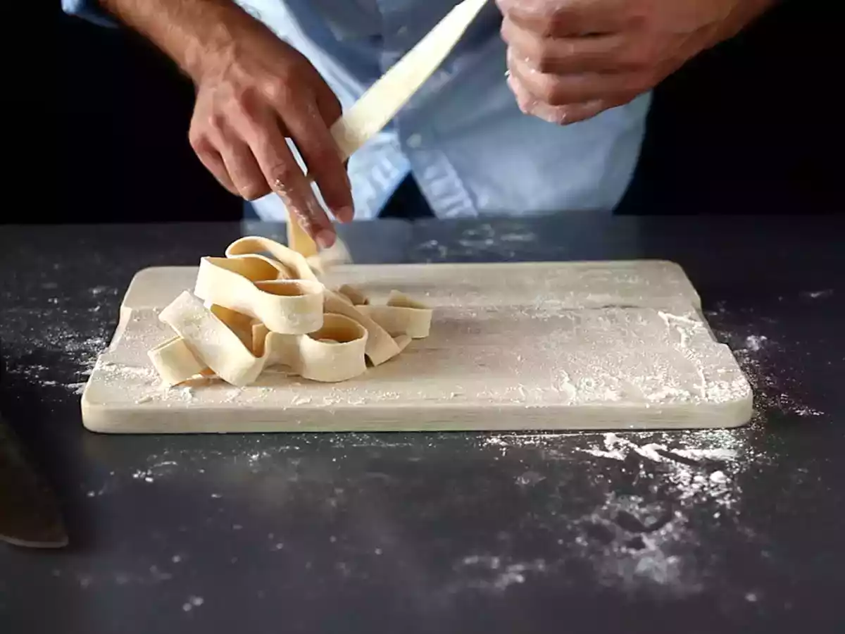 Domácí vaječné pappardelle: recept vysvětlený krok za krokem - foto 2