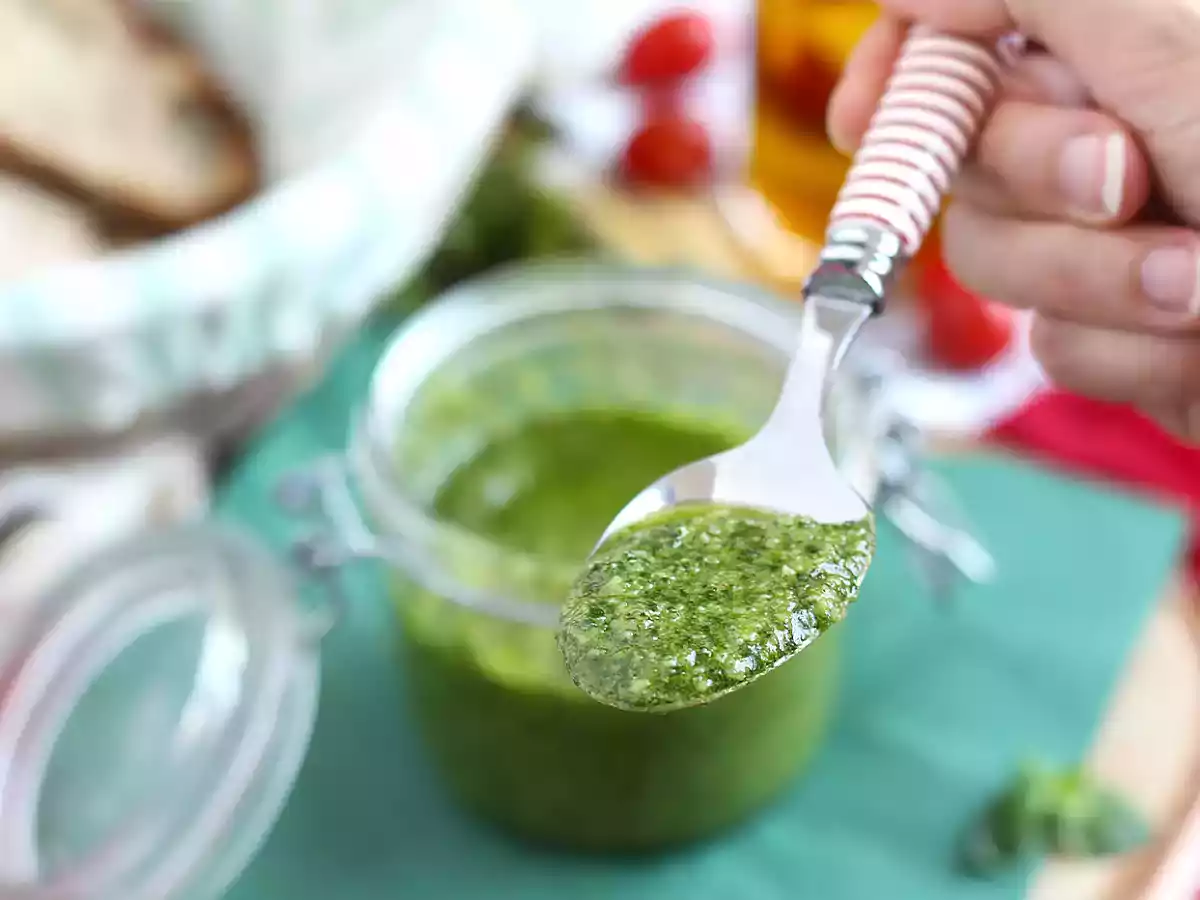 Domácí zelené pesto - pesto alla genovese - foto 3