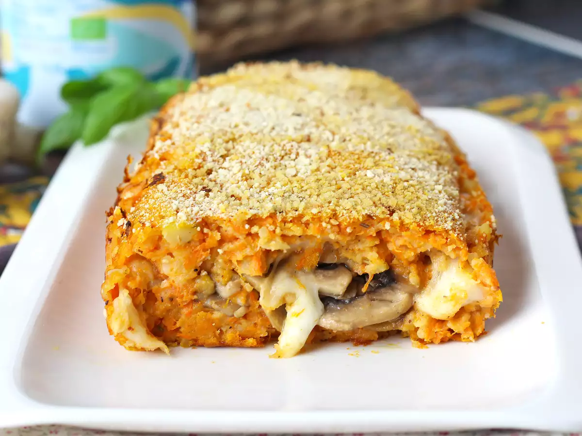 Dýňová sekaná s houbami a táhnoucím se sýrem scamorza: snadný a chutný recept z trouby - foto 3