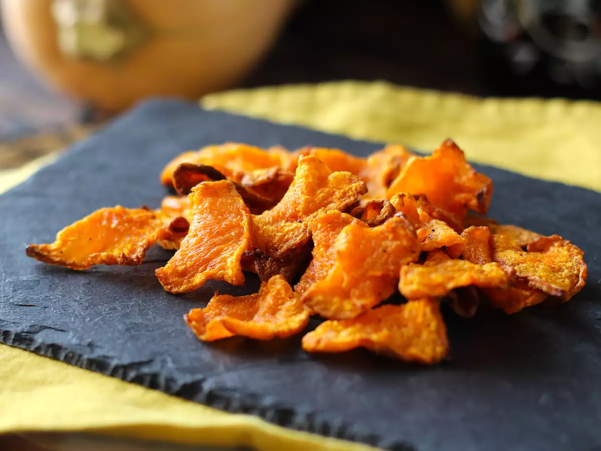 Dýňové chipsy v horkovzdušné fritéze: lehké a chutné