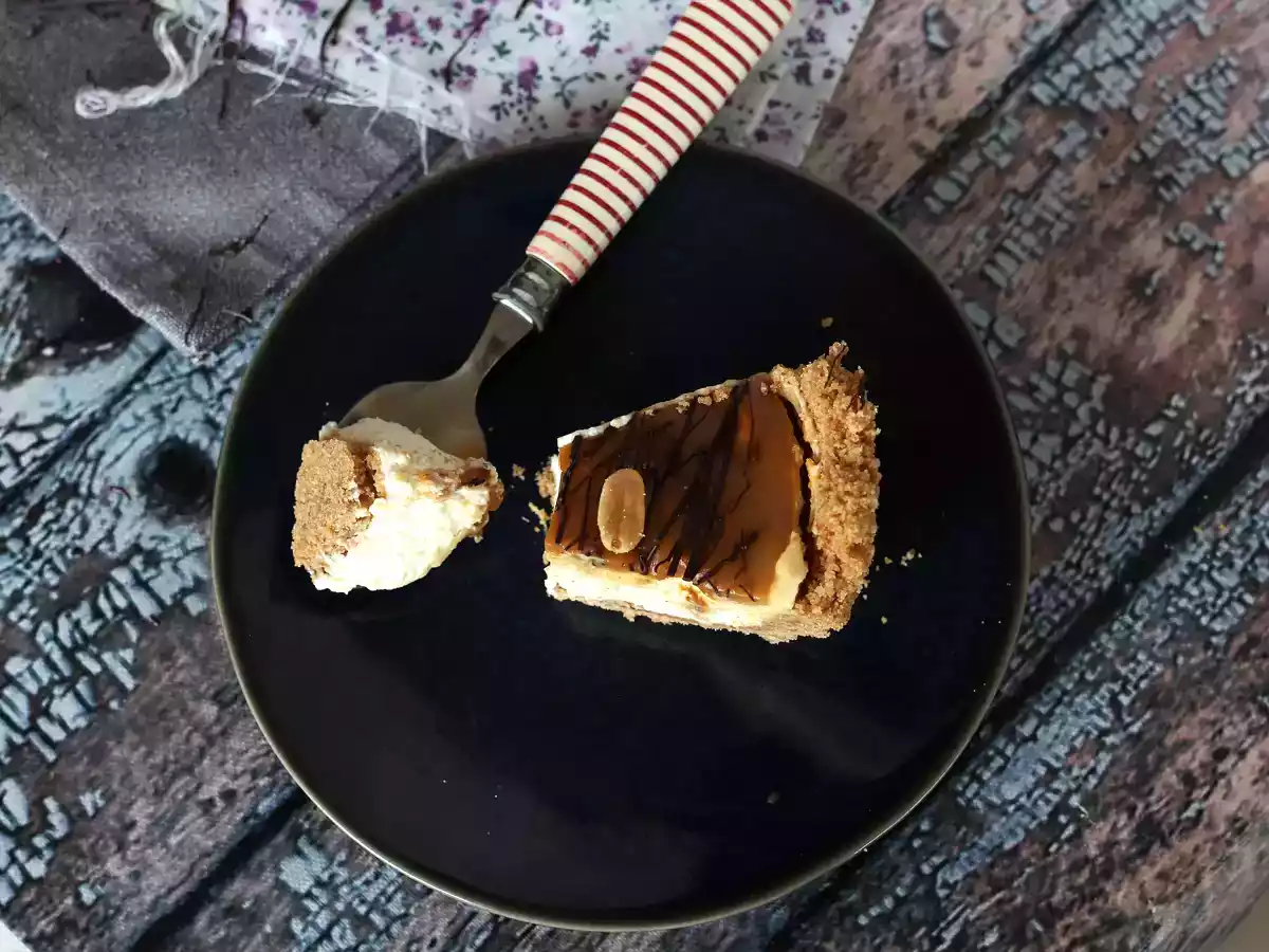 Extra gurmánský tvarohový koláč ve stylu Snickers - foto 6