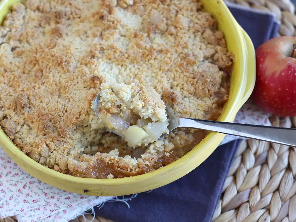 Extra křupavý a vláčný crumble s jablky a hruškami - foto 3