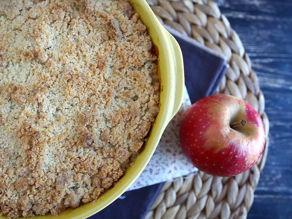 Extra křupavý a vláčný crumble s jablky a hruškami - foto 4