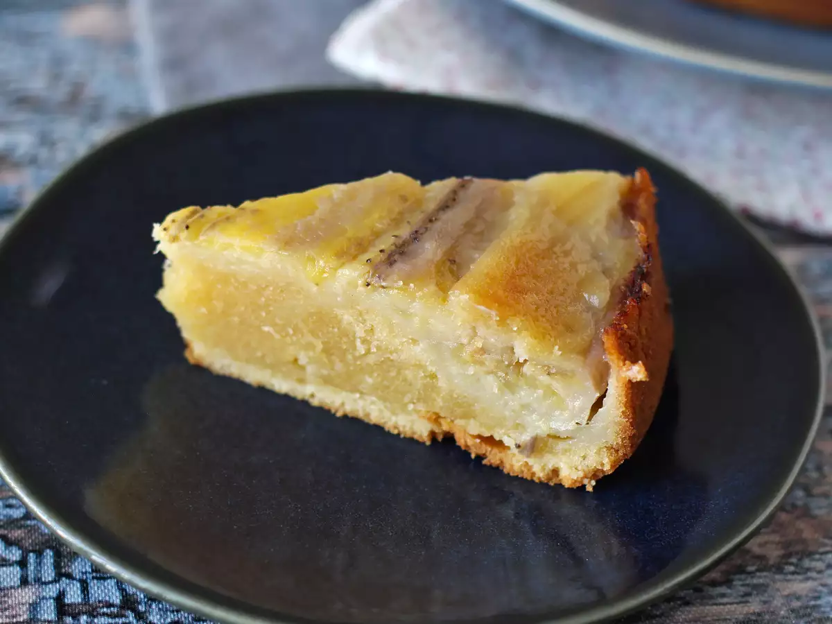 Extra vláčný obrácený banánový koláč - foto 3