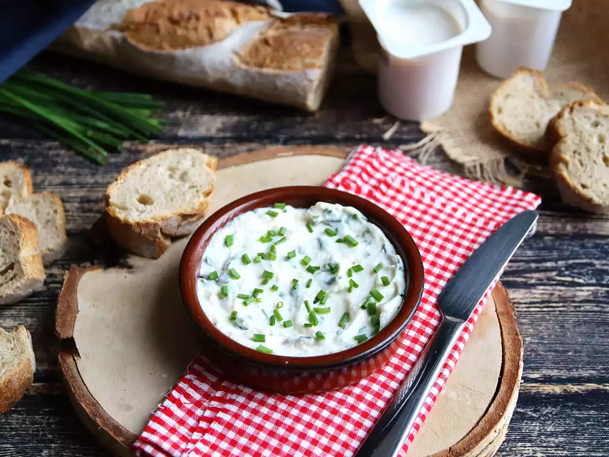 Falešný sýr česnek a bylinky (veganský sýr na bázi sóji!) - foto 4