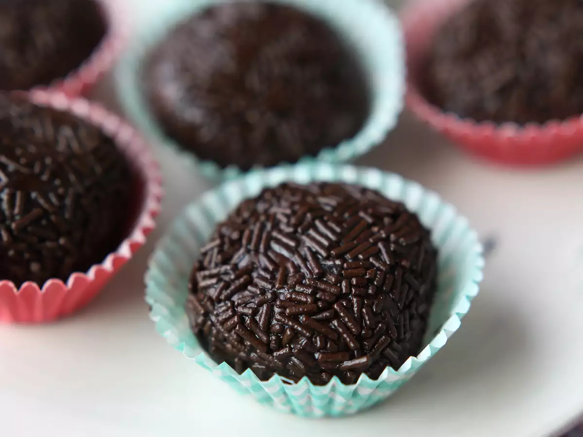 Fit brigadeiro se syrovátkovým proteinem: zdravé, bohaté na bílkoviny a bez výčitek! - foto 3