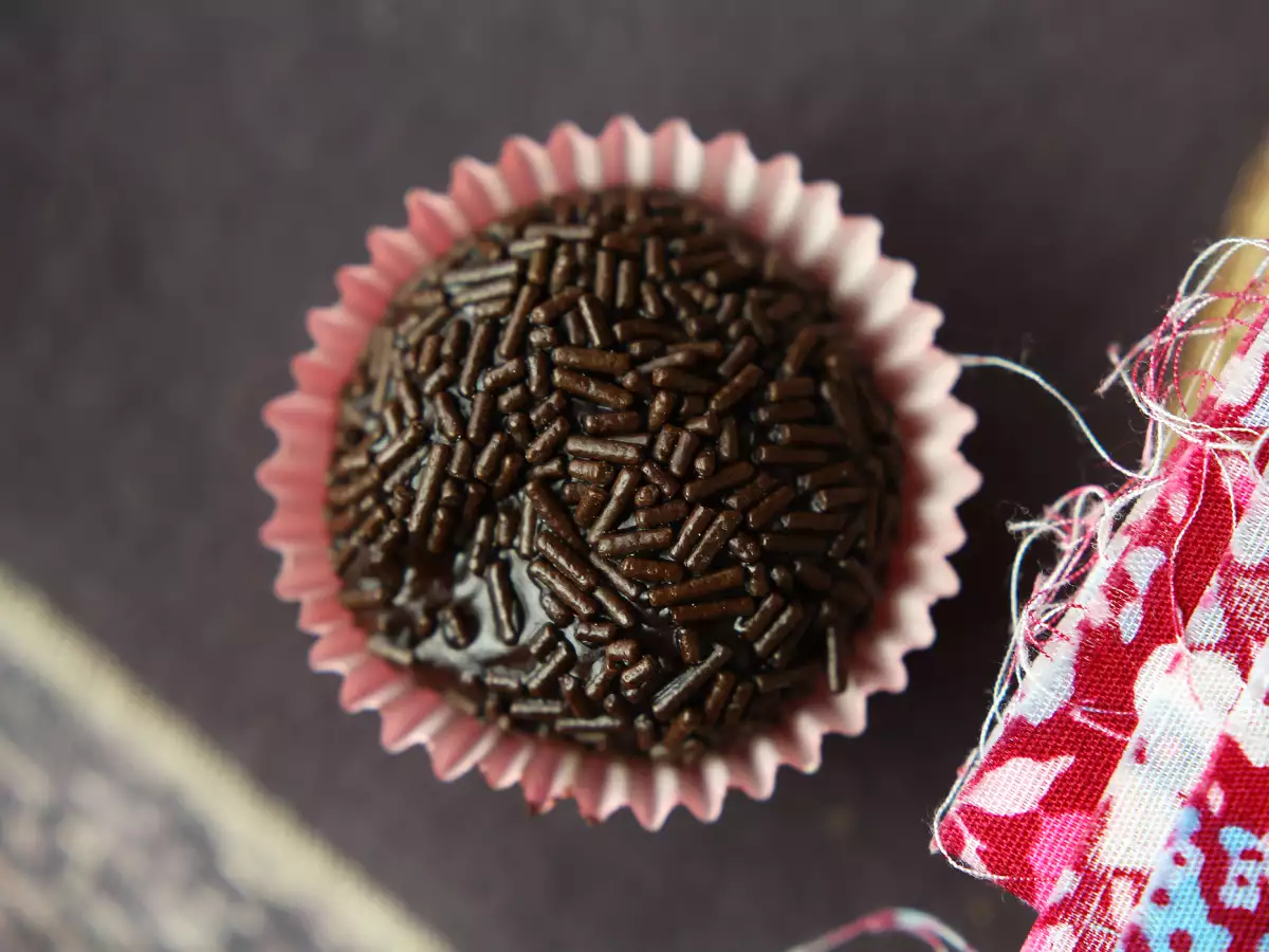 Fit brigadeiro se syrovátkovým proteinem: zdravé, bohaté na bílkoviny a bez výčitek! - foto 4