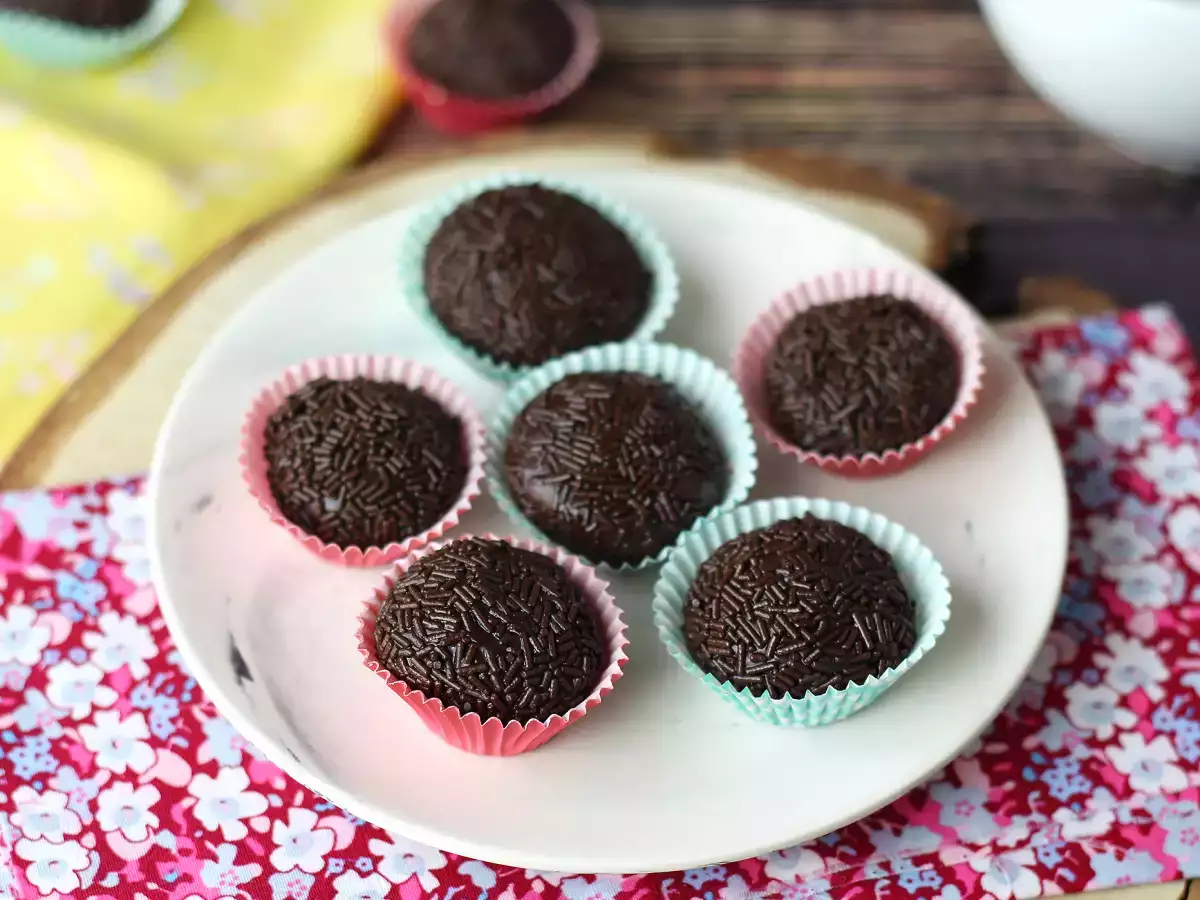 Fit brigadeiro se syrovátkovým proteinem: zdravé, bohaté na bílkoviny a bez výčitek! - foto 5
