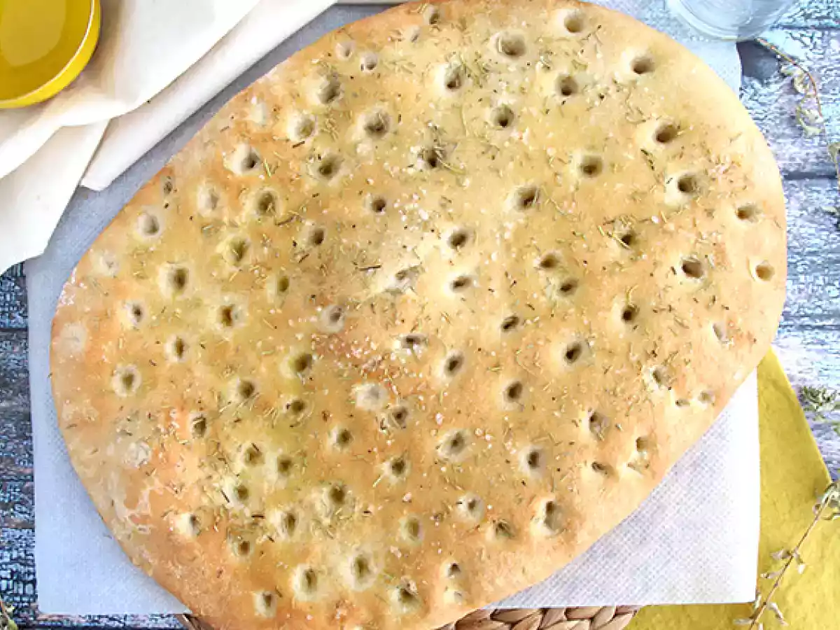 Focaccia, italský chléb s rozmarýnem - foto 3