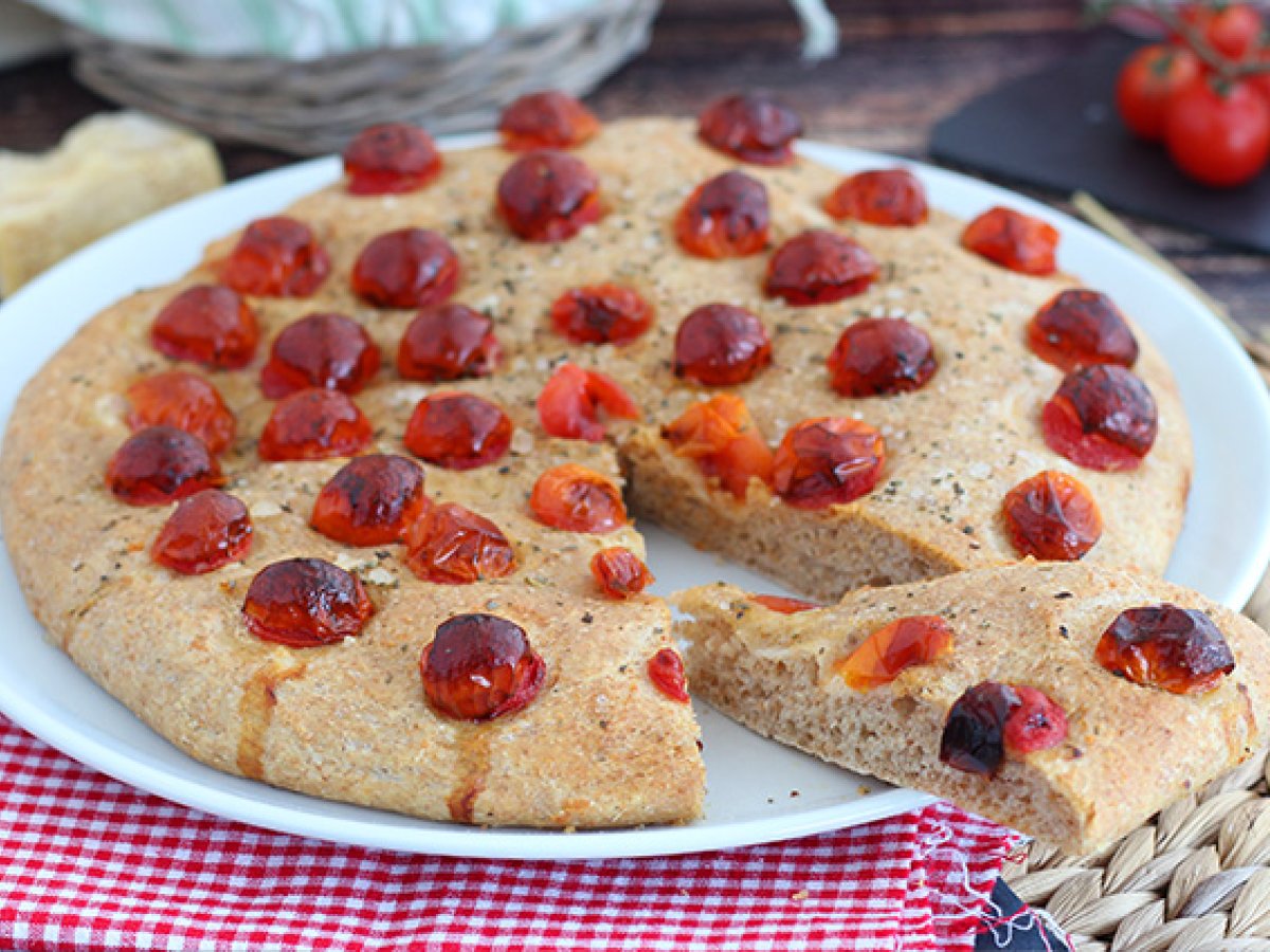 Focaccia s cherry rajčátky - foto 2