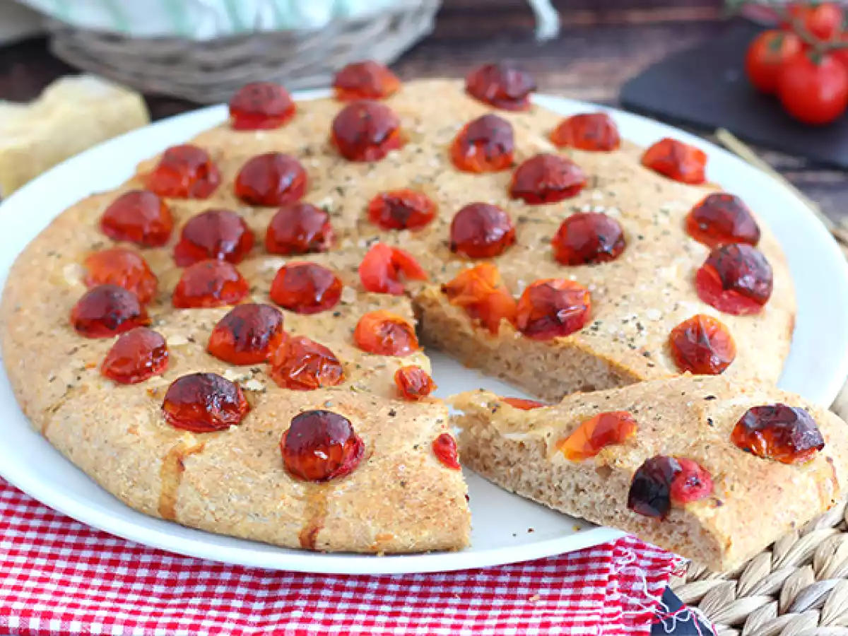 Focaccia s cherry rajčátky - foto 2