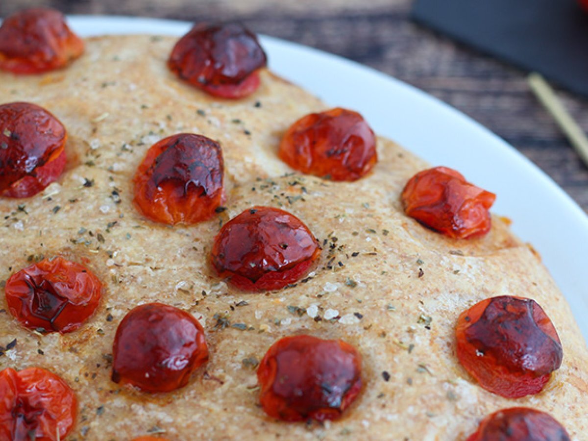 Focaccia s cherry rajčátky - foto 3
