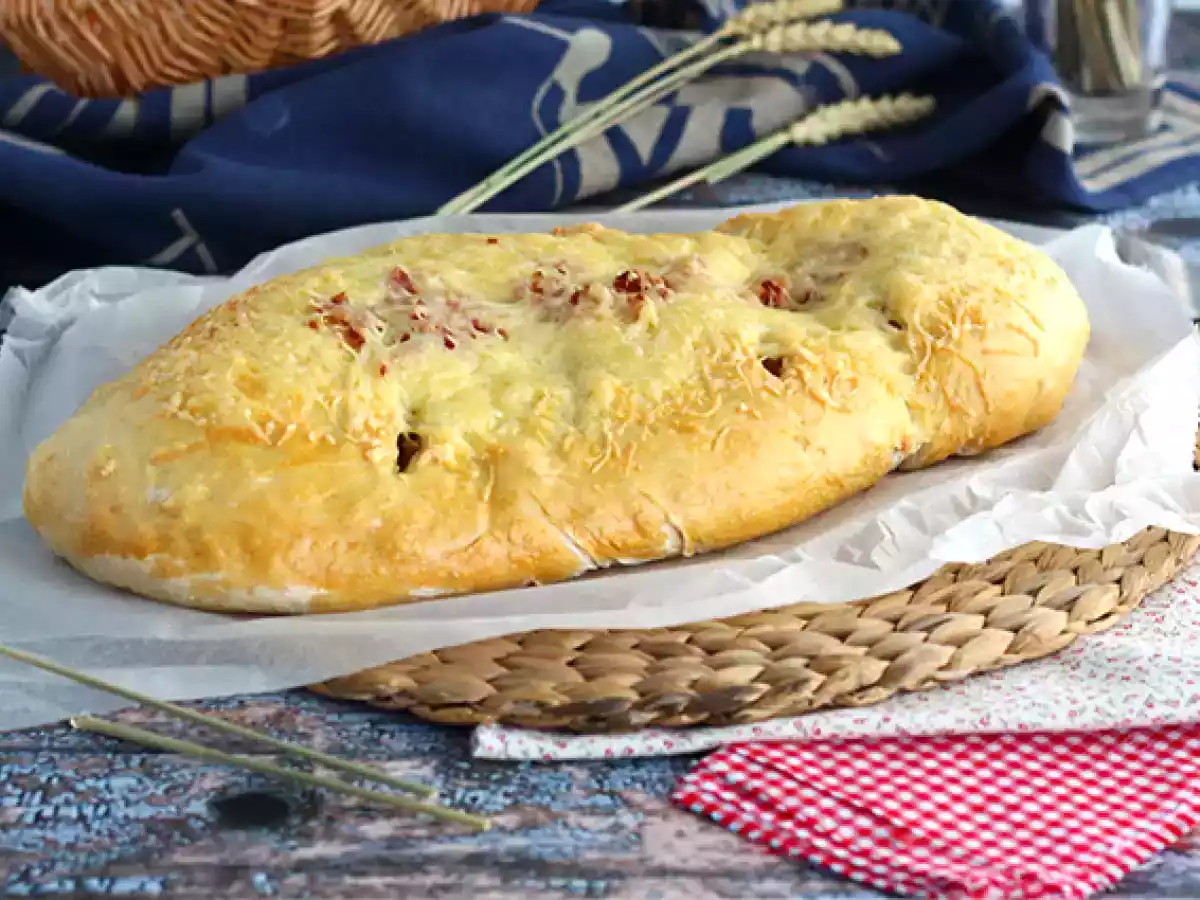 Fougasse se slaninou a cibulí